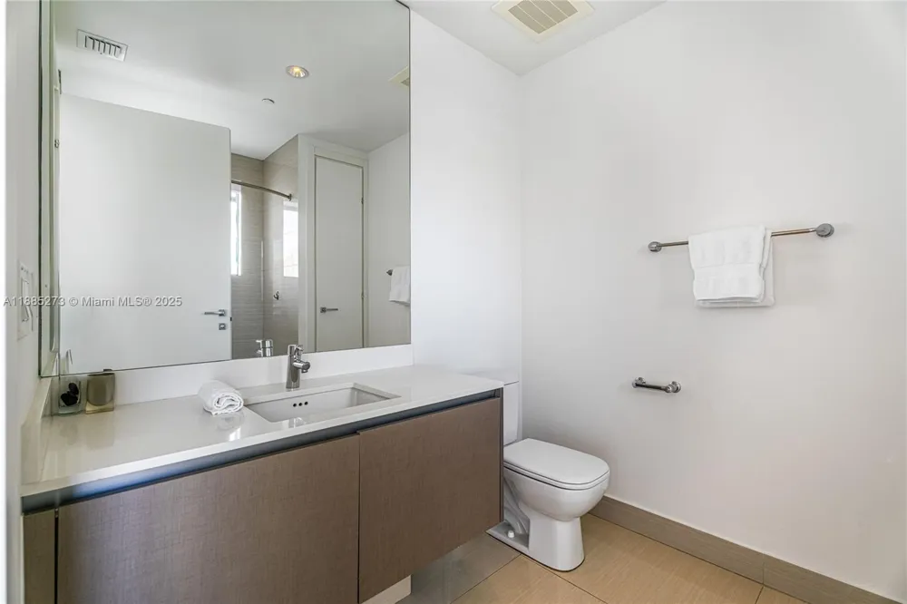 3250 NE 188th St #603 Aventura, FL 33180