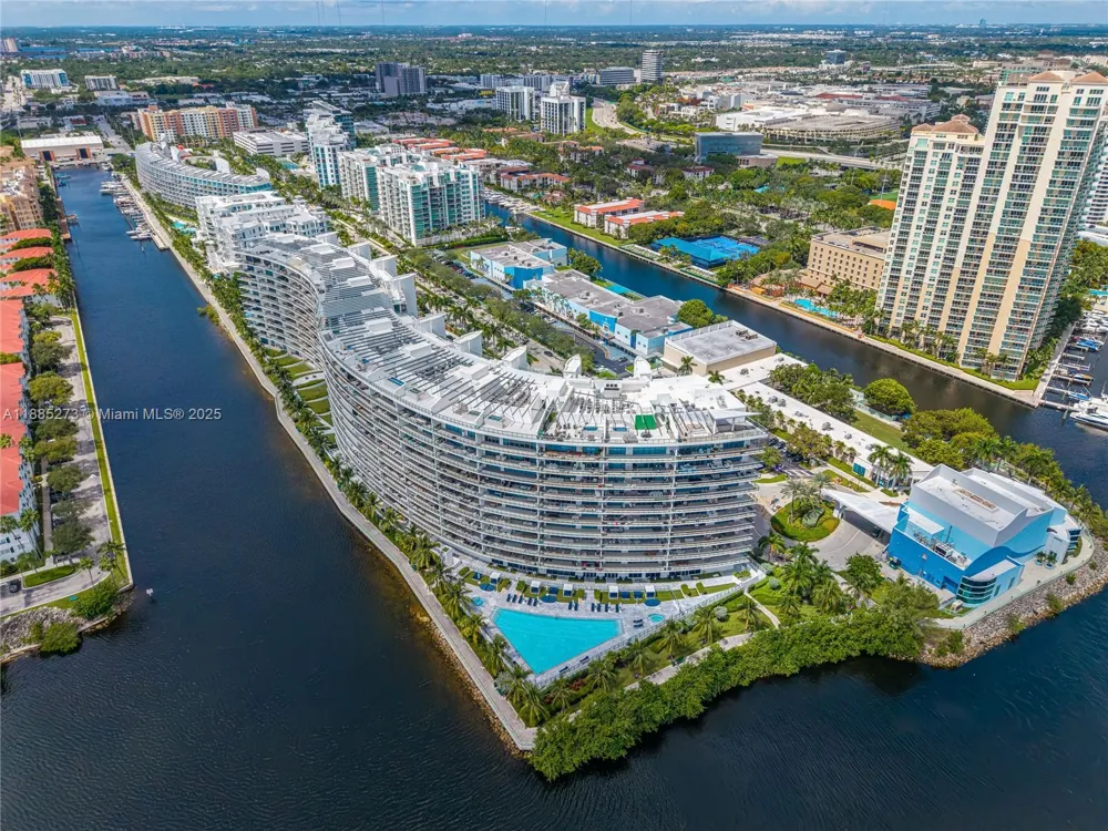 3250 NE 188th St #603 Aventura, FL 33180