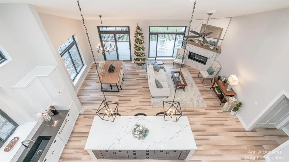 7016 Black Cherry Lane Saline, MI 48176