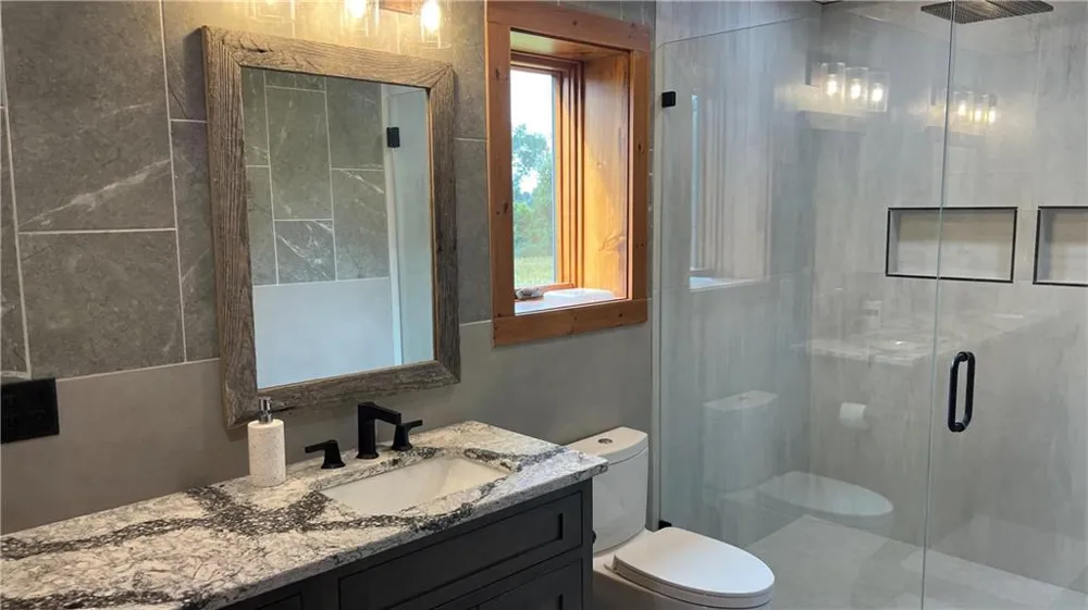 807 Sewell Road Lavonia, GA 30553