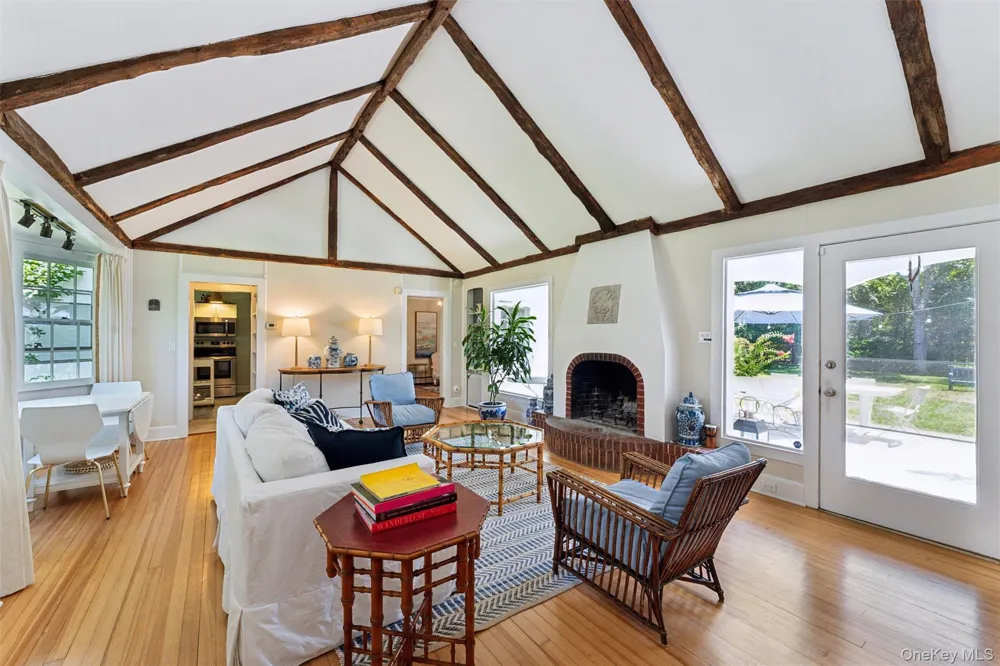 35 Sheppard Street Quiogue, NY 11978