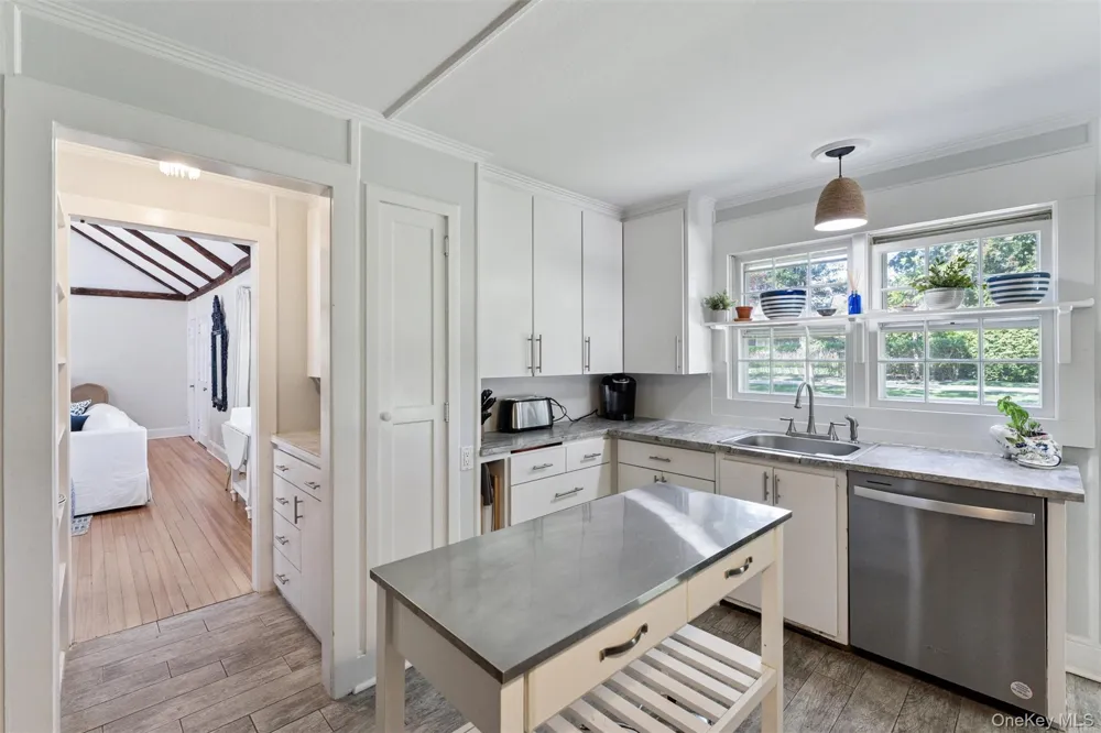 35 Sheppard Street Quiogue, NY 11978