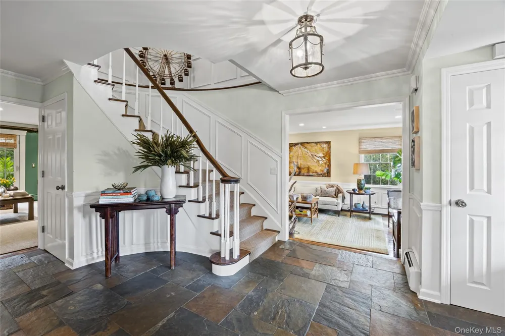 336 Bay Avenue Huntington Bay, NY 11743