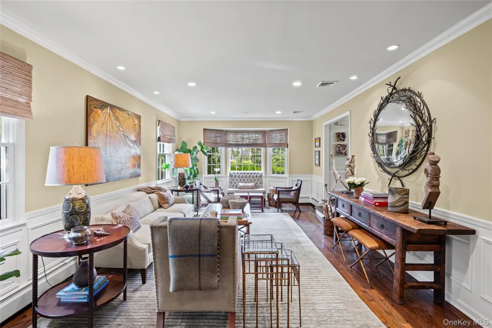336 Bay Avenue Huntington Bay, NY 11743