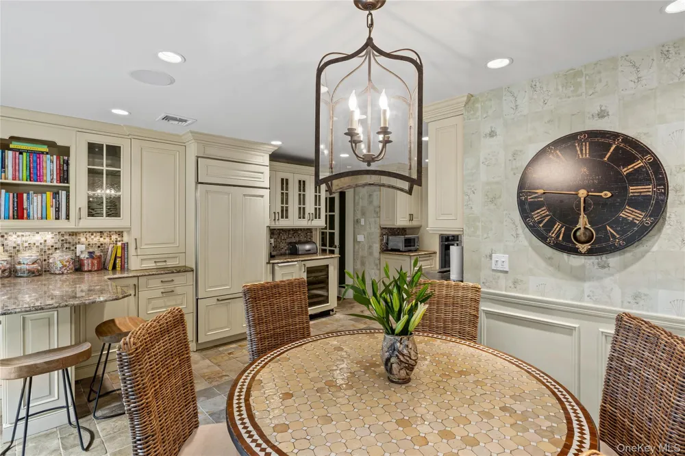 336 Bay Avenue Huntington Bay, NY 11743