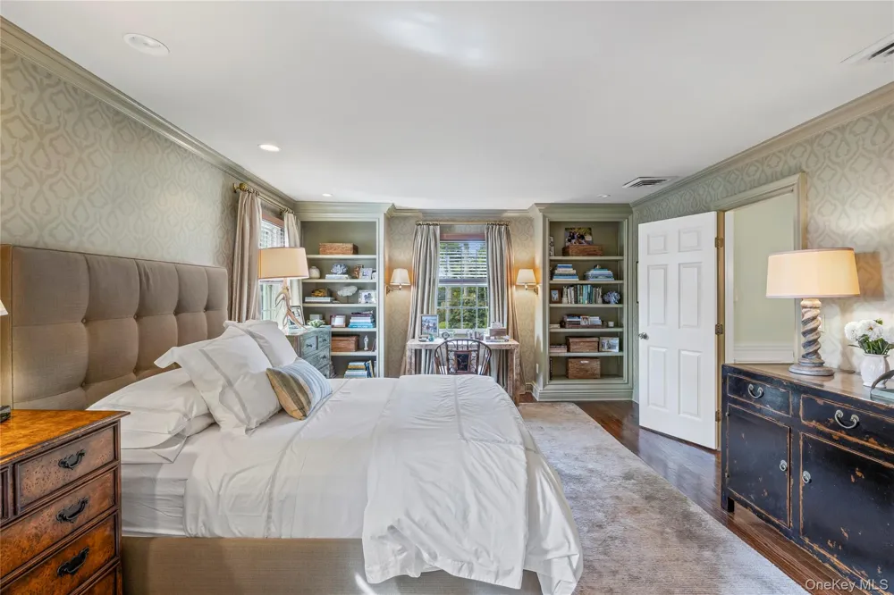 336 Bay Avenue Huntington Bay, NY 11743