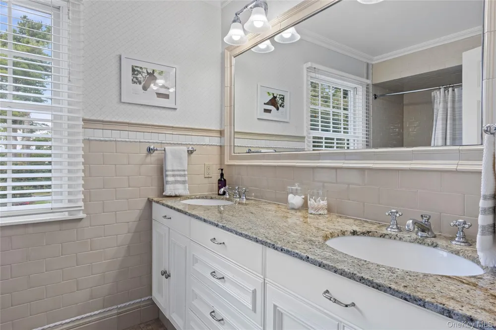 336 Bay Avenue Huntington Bay, NY 11743