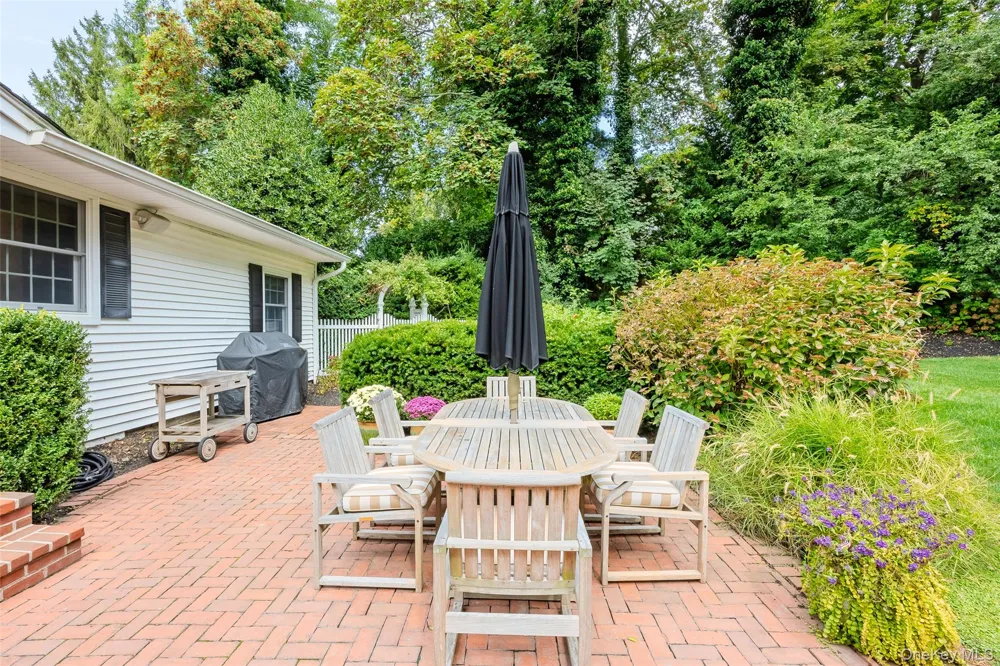 336 Bay Avenue Huntington Bay, NY 11743