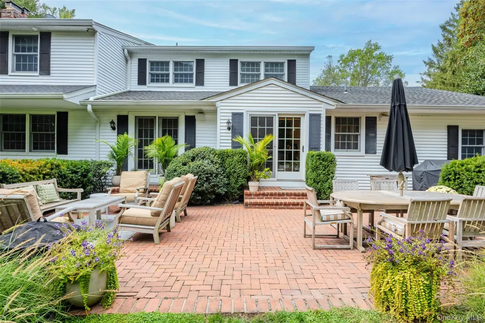 336 Bay Avenue Huntington Bay, NY 11743
