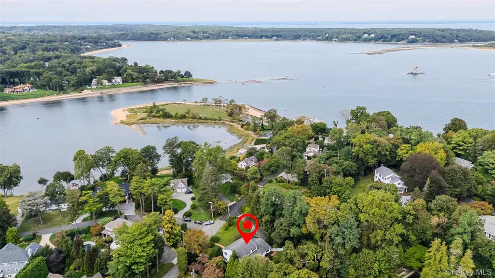 336 Bay Avenue Huntington Bay, NY 11743