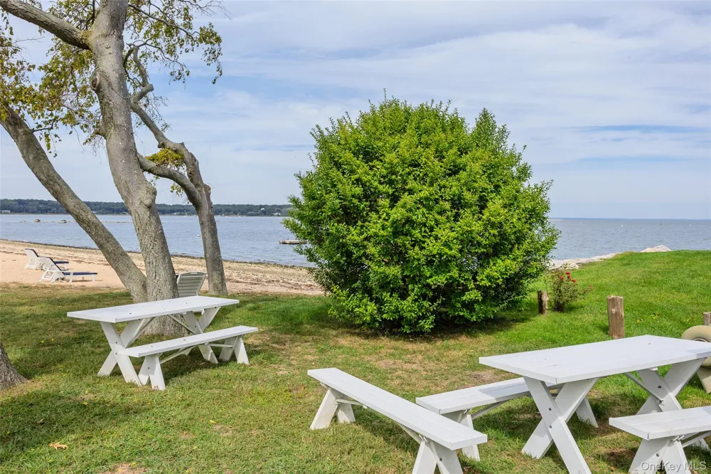 336 Bay Avenue Huntington Bay, NY 11743