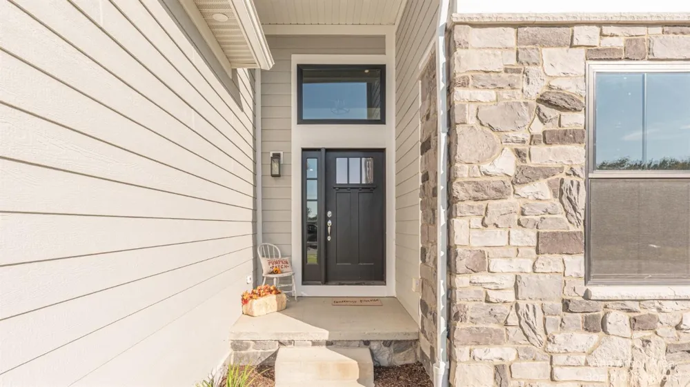1321 Gallery Pointe Drive Saline, MI 48176