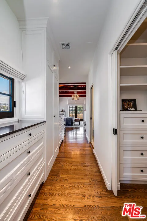 1046 Chautauqua Boulevard Pacific Palisades, CA 90272