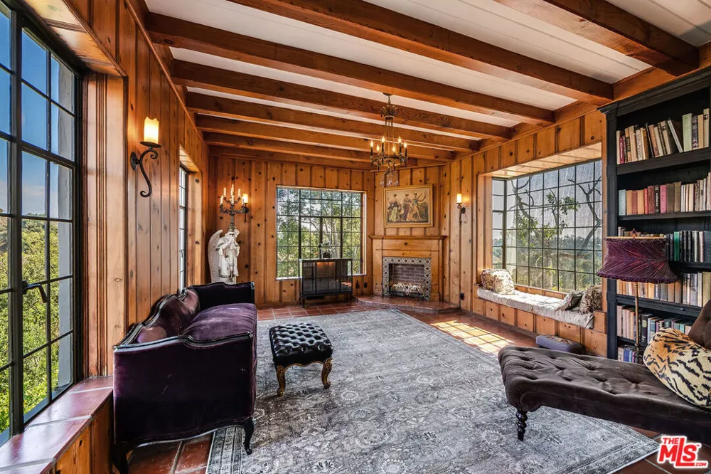 1046 Chautauqua Boulevard Pacific Palisades, CA 90272