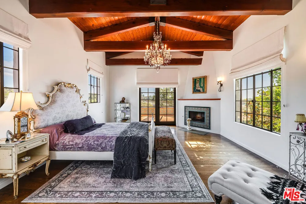 1046 Chautauqua Boulevard Pacific Palisades, CA 90272
