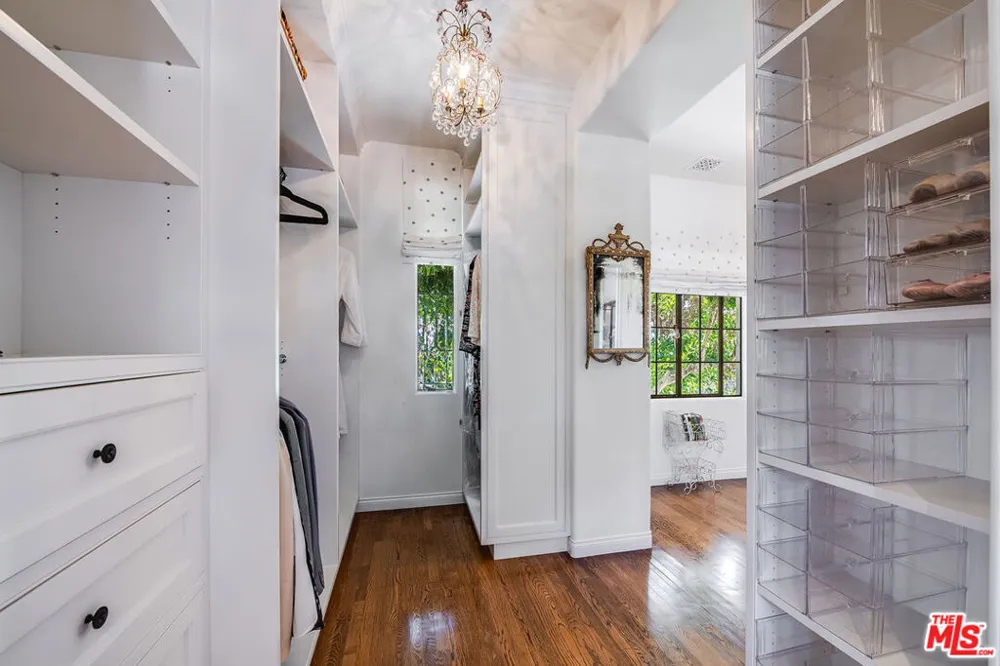 1046 Chautauqua Boulevard Pacific Palisades, CA 90272