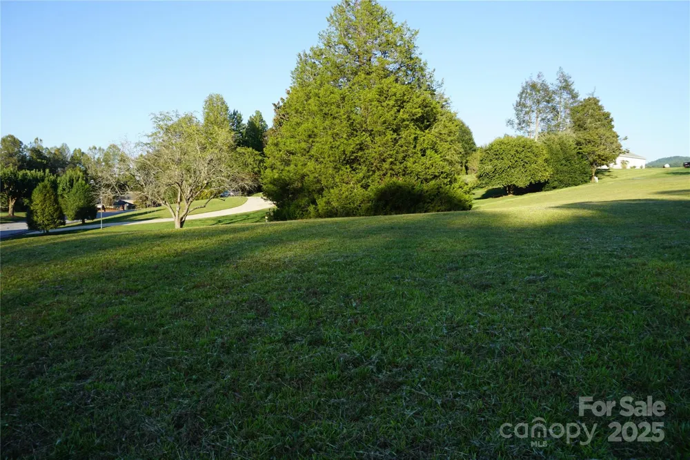 2250 Cedar Rock Estates Drive Lenoir, NC 28645