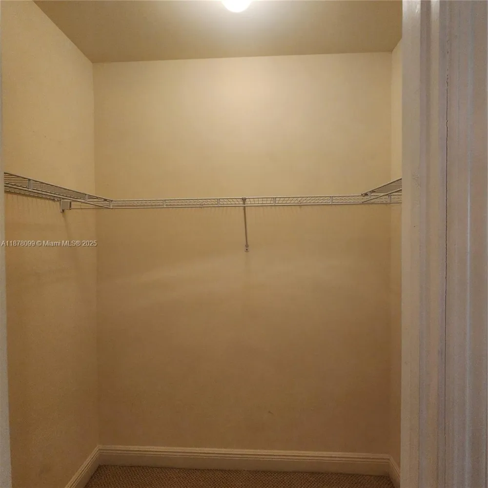 2351 Lakeview Dr #114 Sebring, FL 33875
