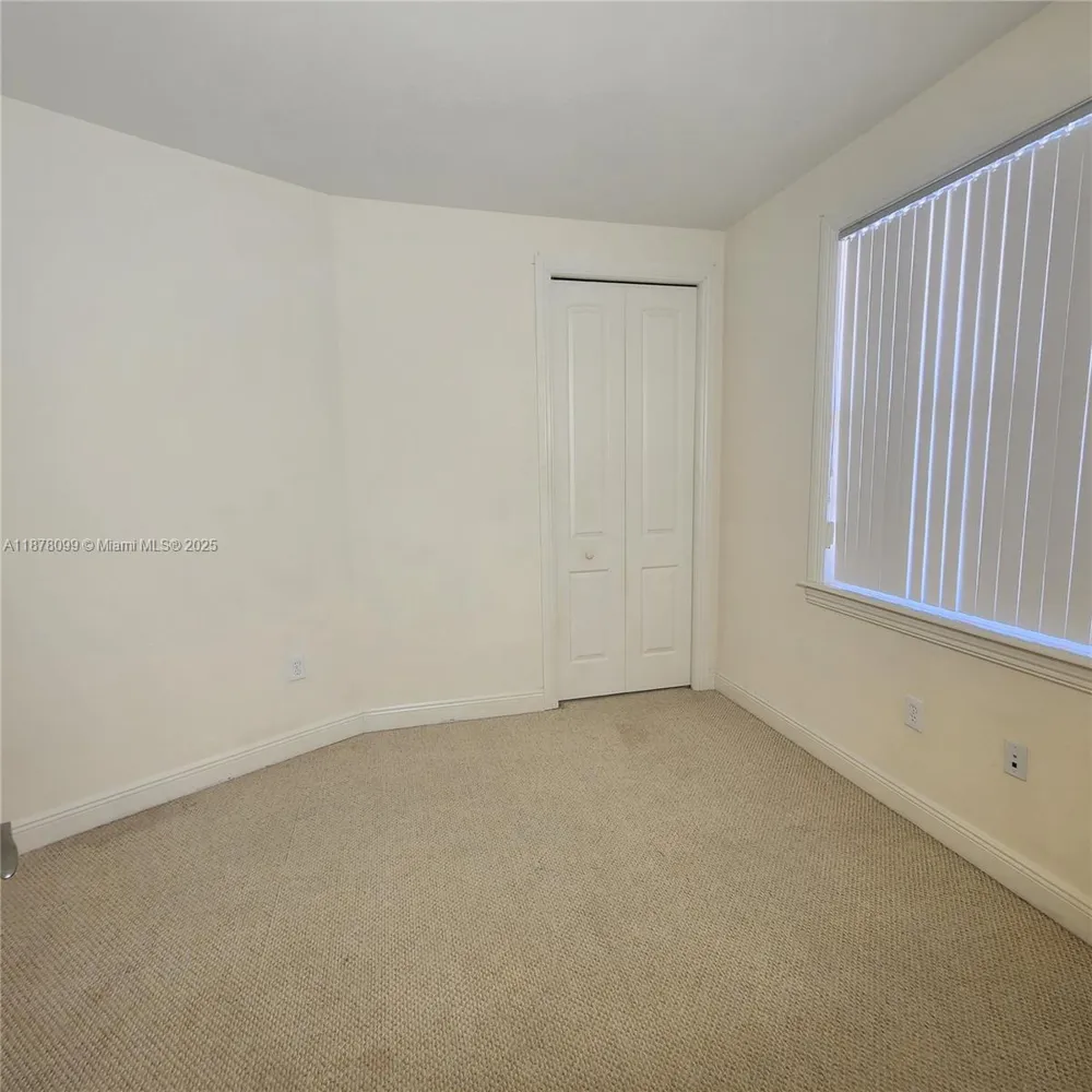 2351 Lakeview Dr #114 Sebring, FL 33875