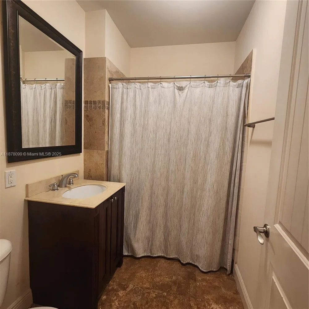 2351 Lakeview Dr #114 Sebring, FL 33875