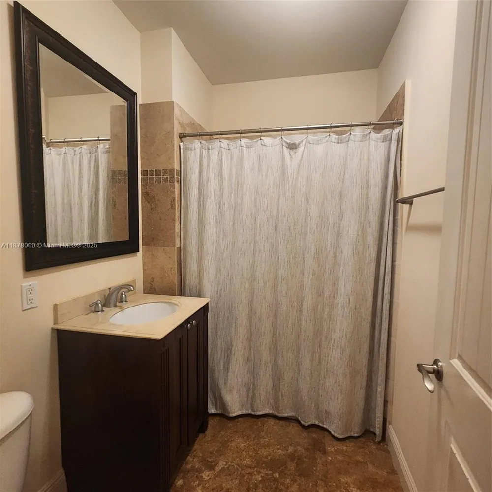 2351 Lakeview Dr #114 Sebring, FL 33875