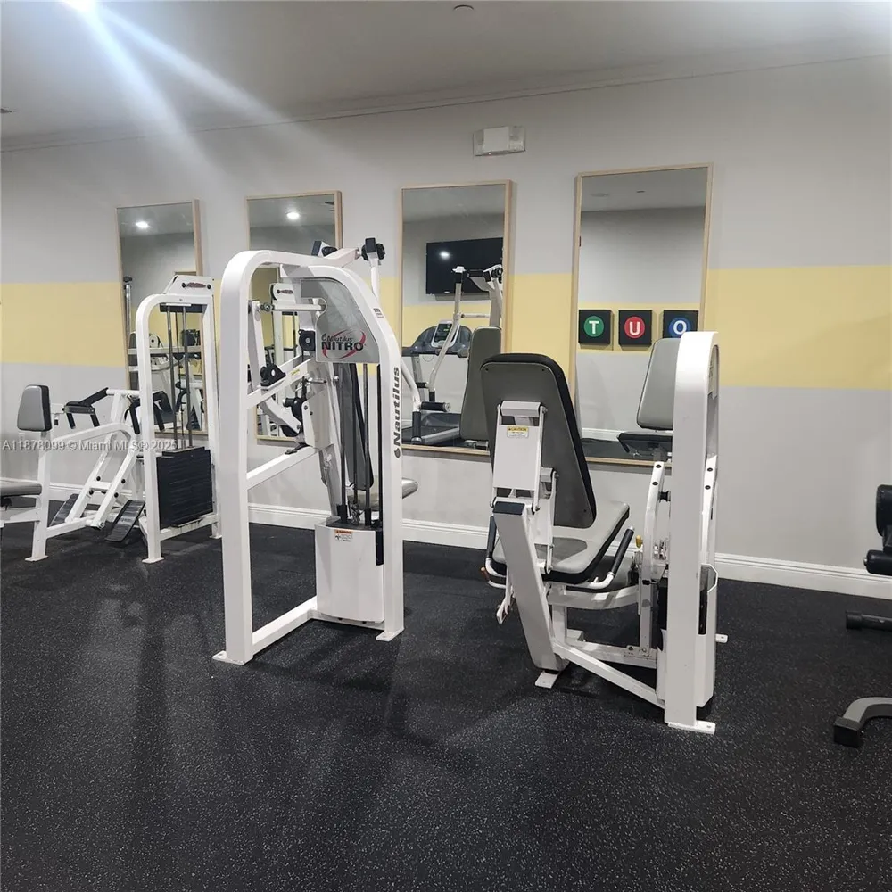2351 Lakeview Dr #114 Sebring, FL 33875