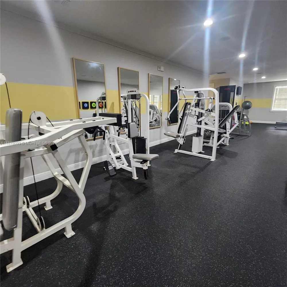 2351 Lakeview Dr #114 Sebring, FL 33875
