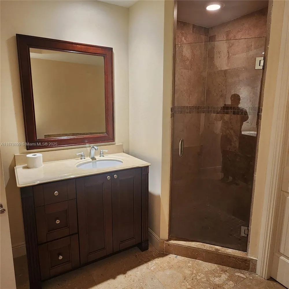 2351 Lakeview Dr #114 Sebring, FL 33875
