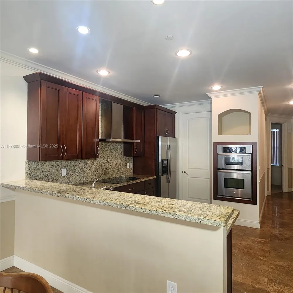 2351 Lakeview Dr #114 Sebring, FL 33875