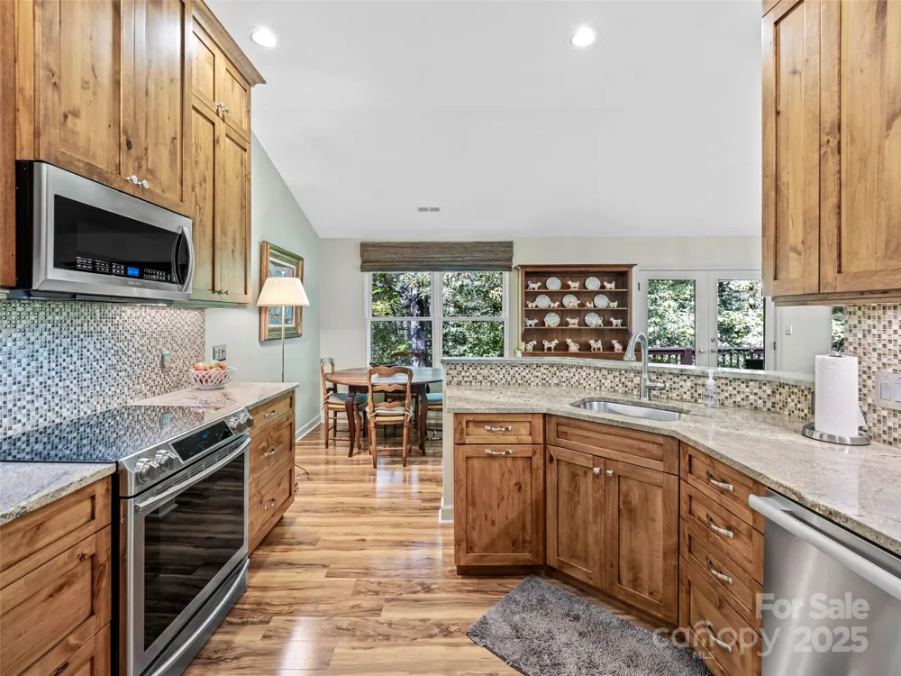 73 Ridgetop Circle #303 Brevard, NC 28712
