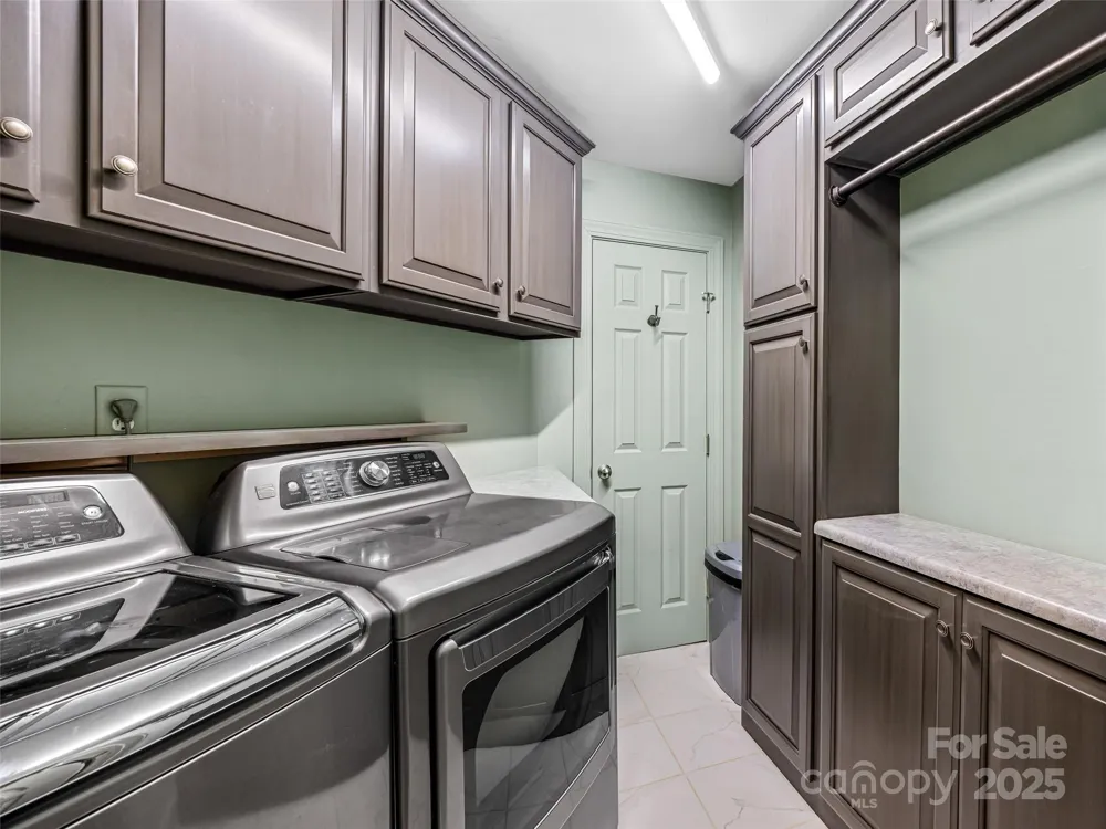 73 Ridgetop Circle #303 Brevard, NC 28712