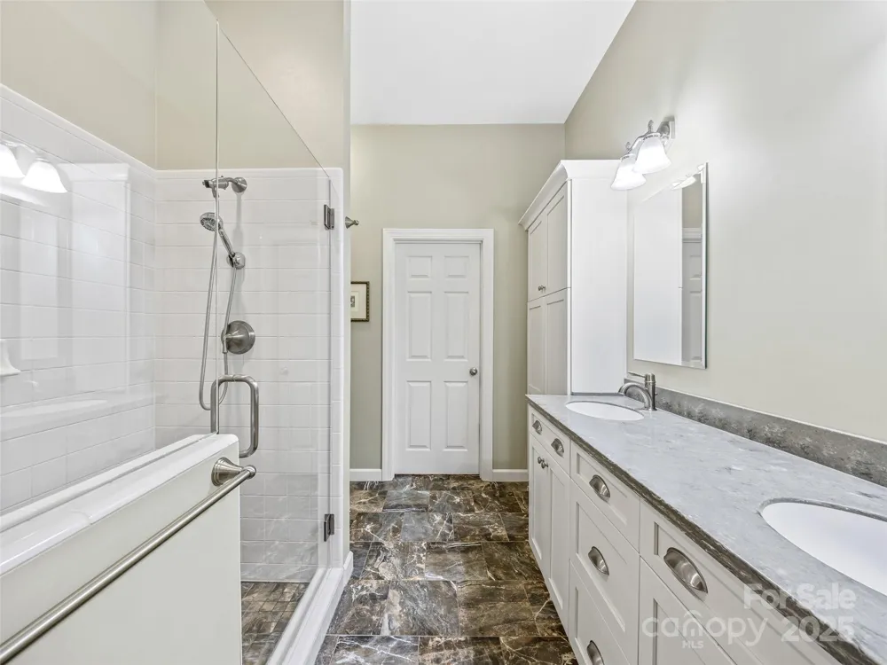 73 Ridgetop Circle #303 Brevard, NC 28712