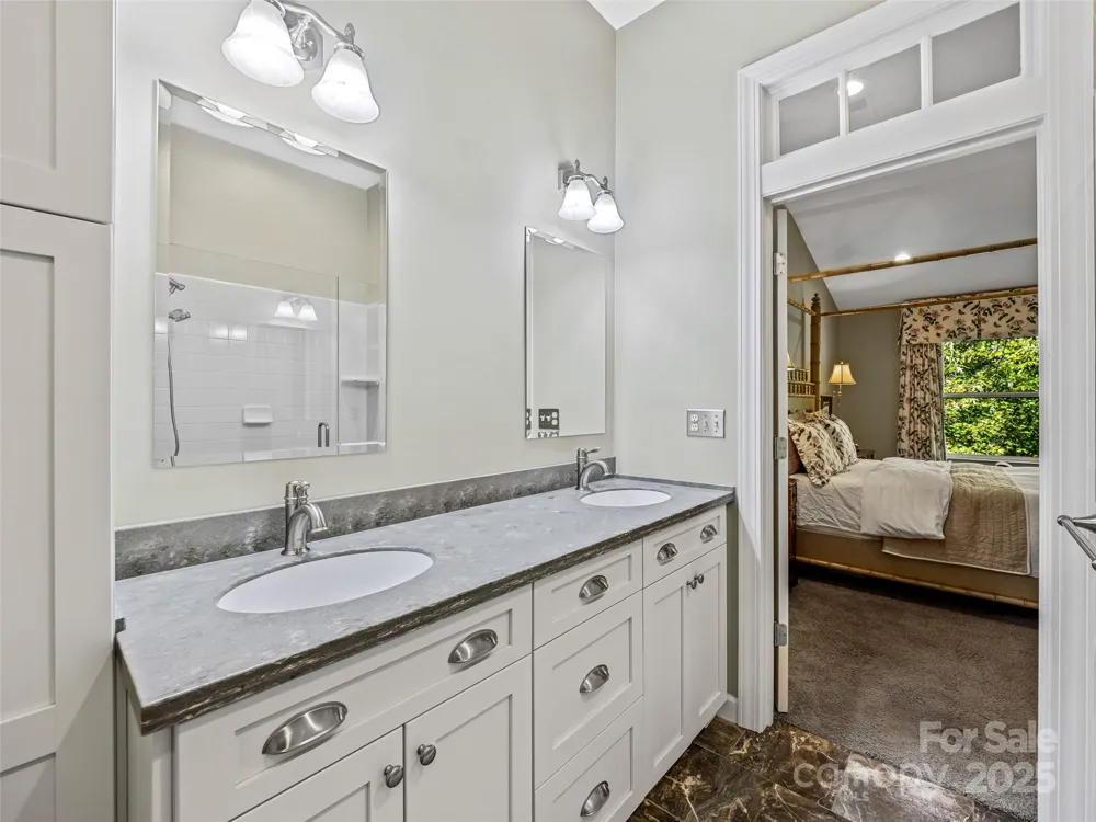 73 Ridgetop Circle #303 Brevard, NC 28712