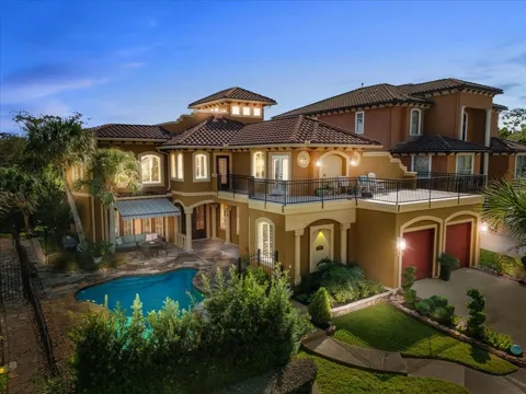 541 Villa Drive