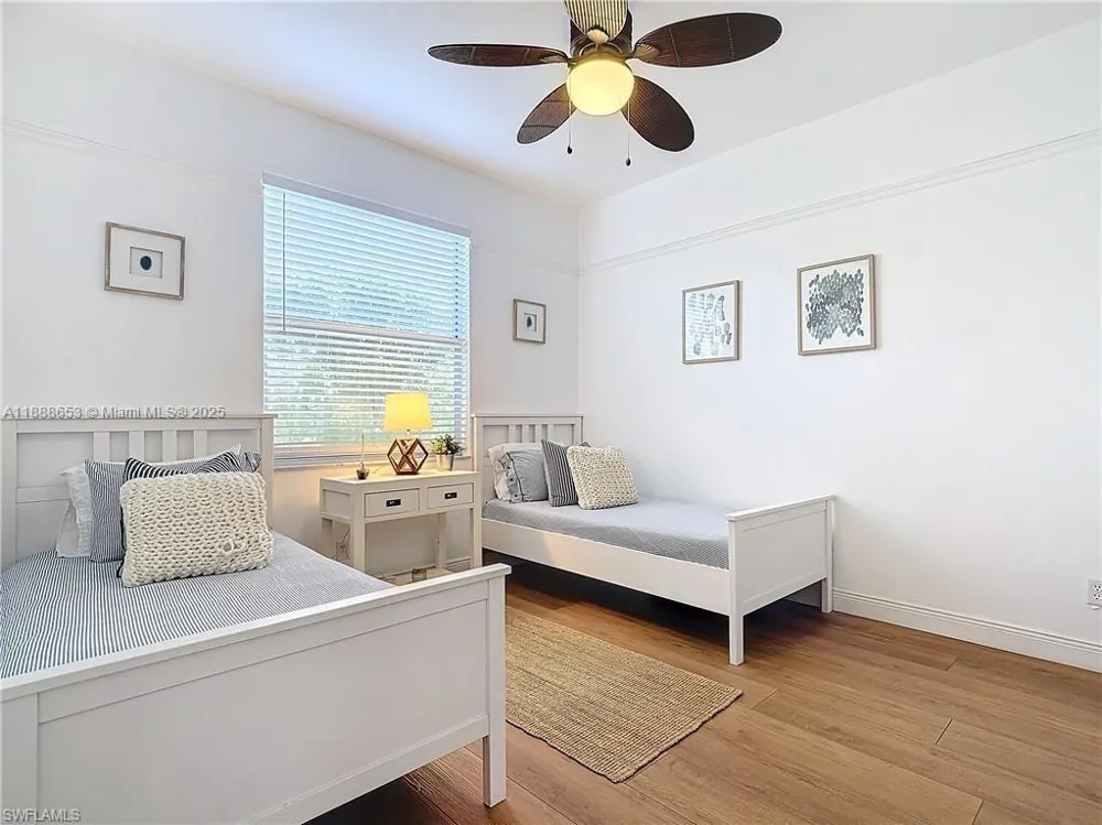 4991 Brixton Ct Naples, FL 34104