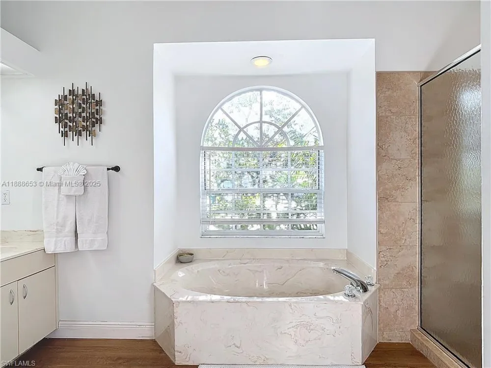 4991 Brixton Ct Naples, FL 34104