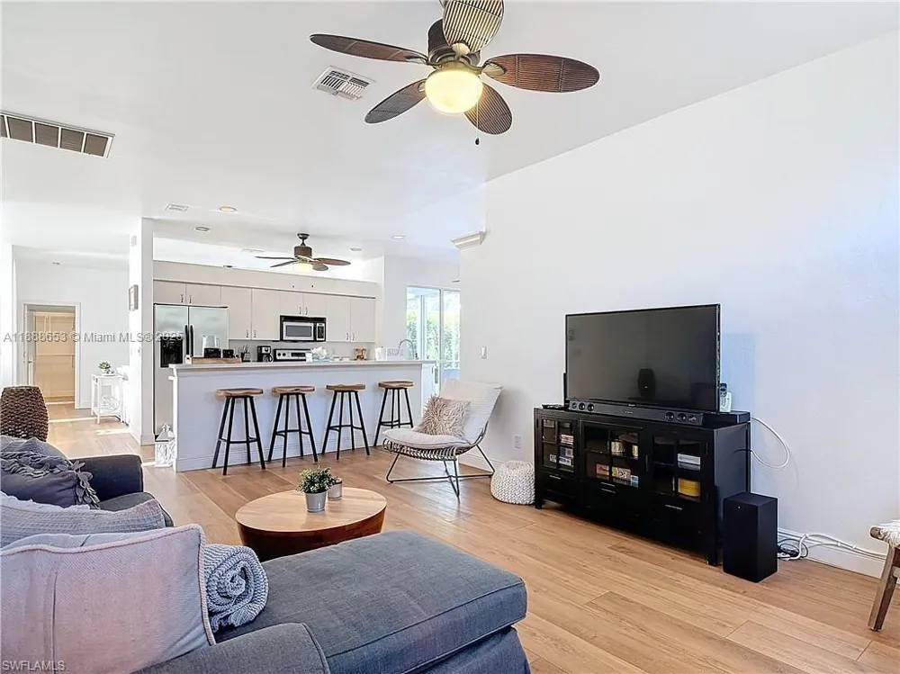 4991 Brixton Ct Naples, FL 34104