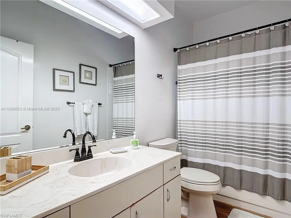 4991 Brixton Ct Naples, FL 34104