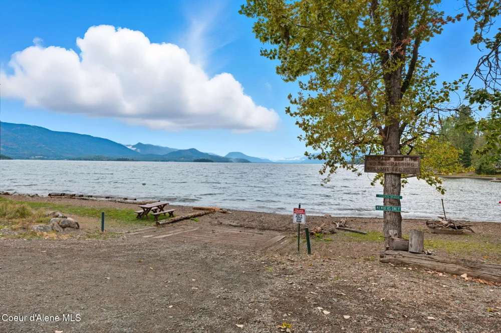 113 Martin Bay Loop Sagle, ID 83860