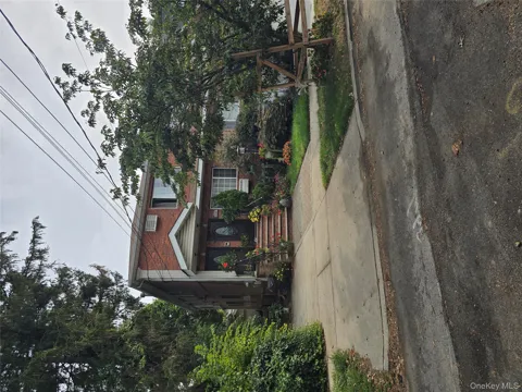 13719 Southgate Street