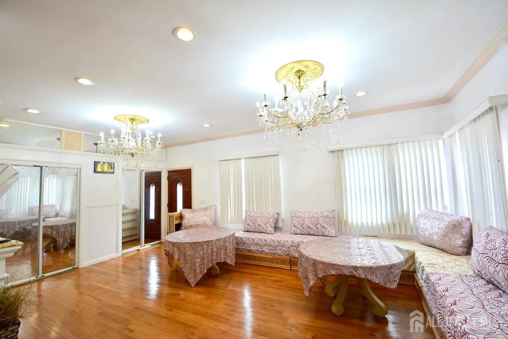 89 SE Rose Street Wood-Ridge, NJ 07075