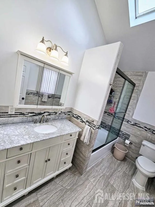 89 SE Rose Street Wood-Ridge, NJ 07075