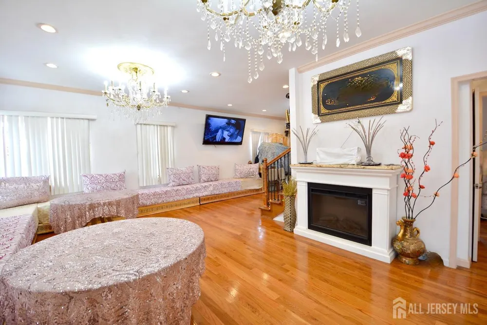 89 SE Rose Street Wood-Ridge, NJ 07075