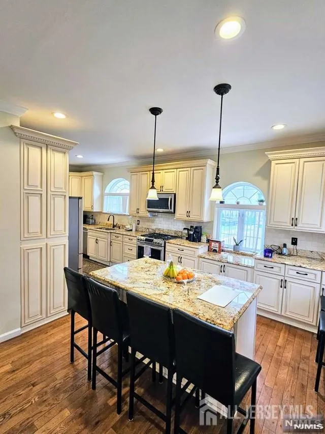 89 SE Rose Street Wood-Ridge, NJ 07075