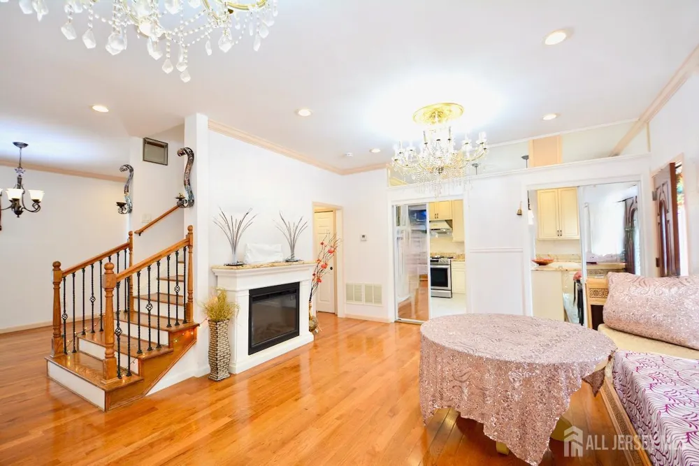 89 SE Rose Street Wood-Ridge, NJ 07075