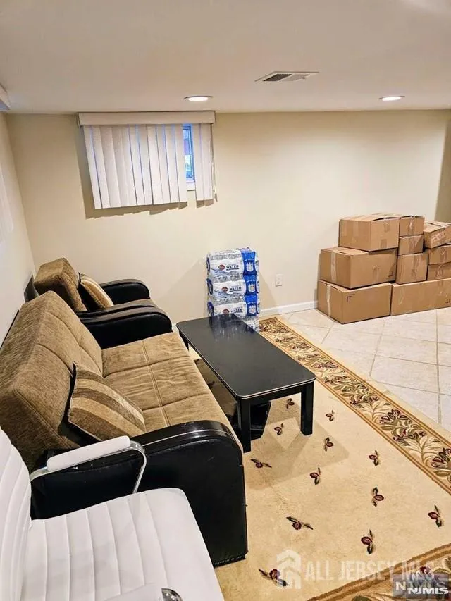 89 SE Rose Street Wood-Ridge, NJ 07075