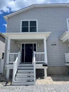 2105 Grand Central Avenue #1