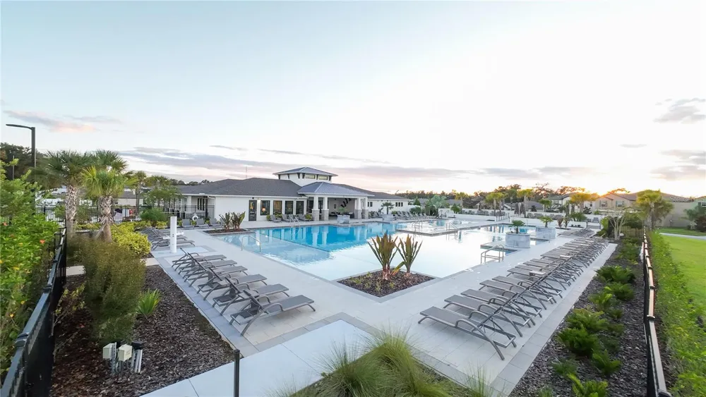 7082 RIPPLE POND LOOP Zephyrhills, FL 33541