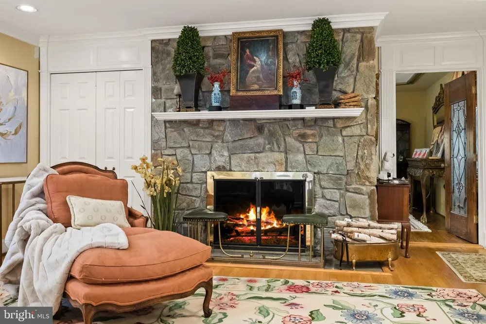 10205 CEDAR POND DRIVE Vienna, VA 22182