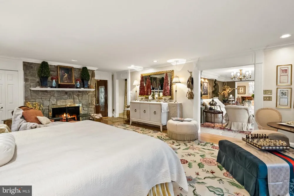 10205 CEDAR POND DRIVE Vienna, VA 22182